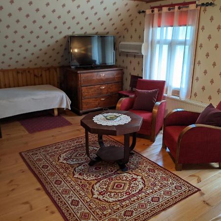 Avinurme Hostel Eksteriør billede